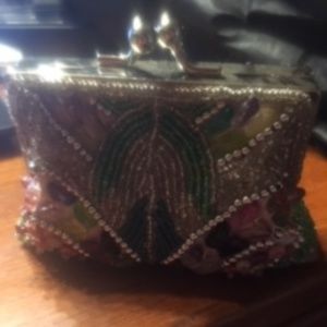 El Avenue Purse -$13 FIRM Take 20% off w/bundle